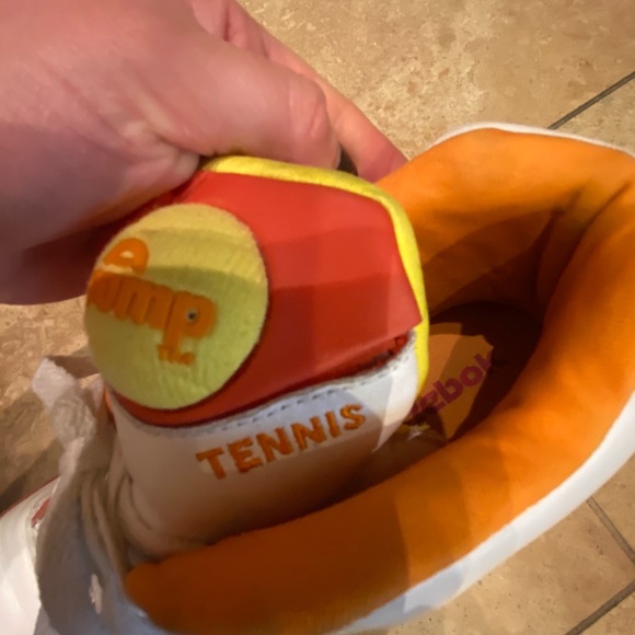 Vintage 1989 Orange Reebok Court Victory pump Sz 9 - Picture 12 of 12